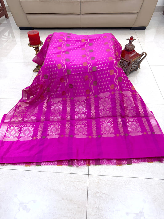 Rani Pink Saree with Floral Vine Zari Weaving & Traditional Pallu - SS 275