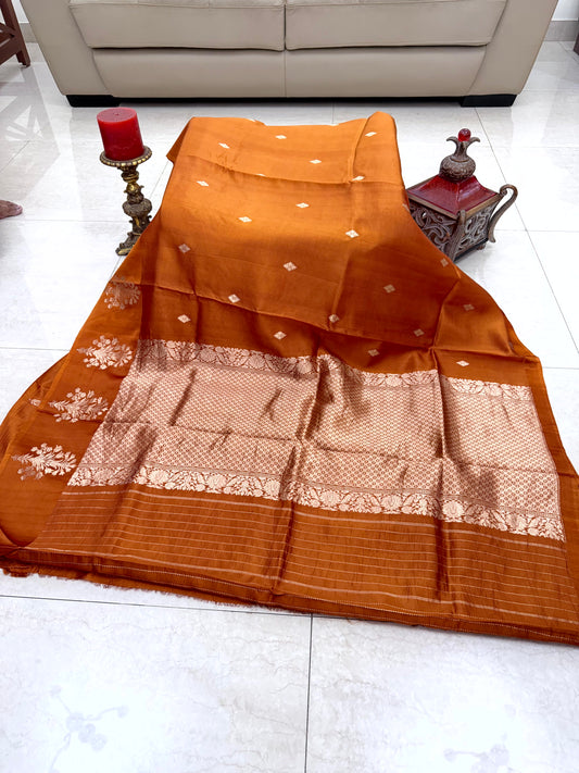 Terracotta Raw Mango Silk Saree with Minimal Zari Buttas & Antique Floral Weaving - SS 329