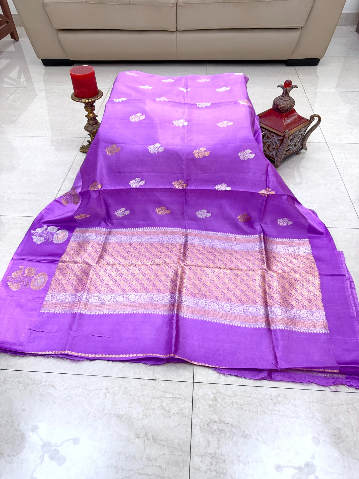 Lavender Raw Mango Silk Saree with Minimal Zari Lotus Motifs & Elegant Woven Border - SS 327