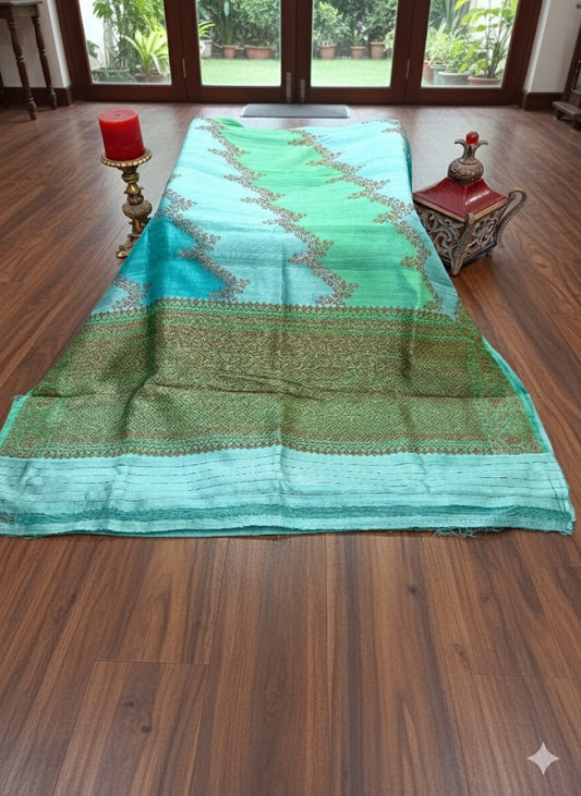 Ombre Green Saree with Intricate Threadwork and Antique Zari Border - SS 322