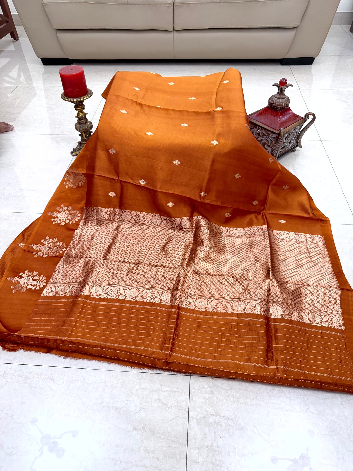 Terracotta Raw Mango Silk Saree with Minimal Zari Buttas & Antique Floral Weaving - SS 329