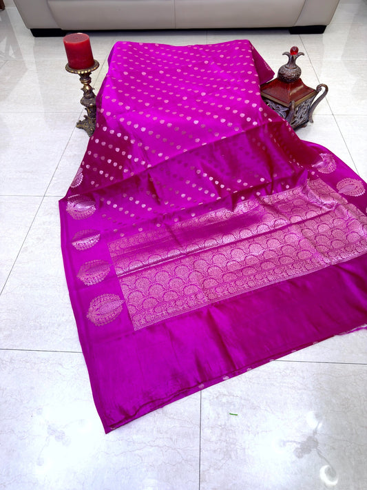 Magenta Saree with All-Over Zari Buttas & Grand Floral Zari Pallu - SS 355
